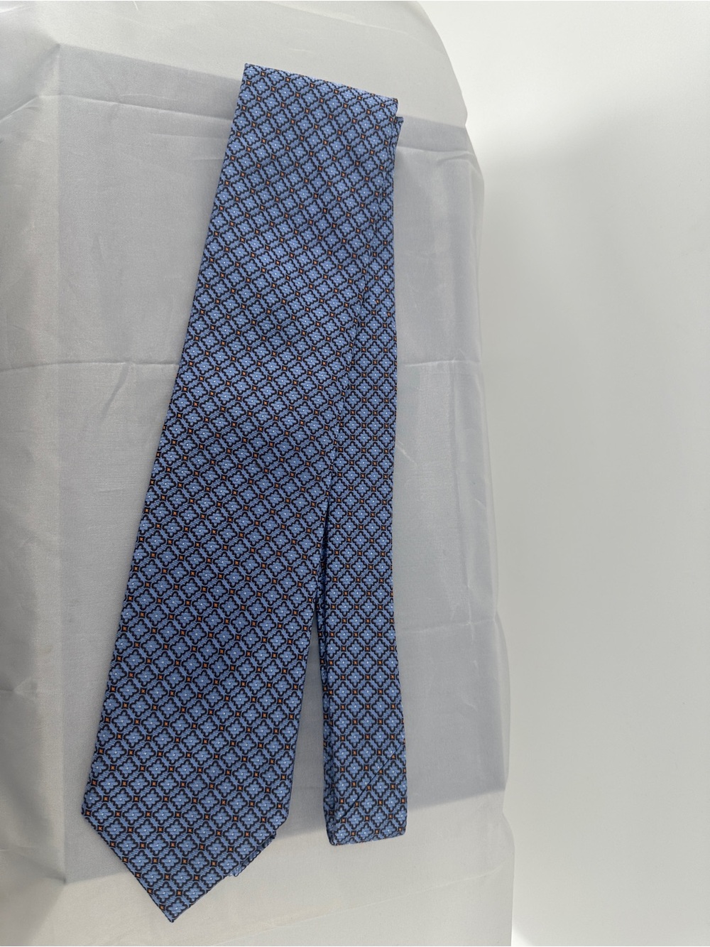 Robert Talbott best of class blue and orange flower motif silk tie
